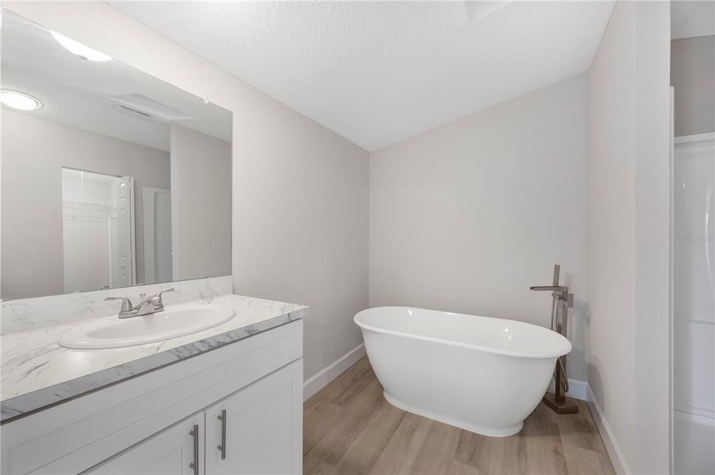 En Venta: $229,950 (3 camas, 2 baños, 1216 Pies cuadrados)