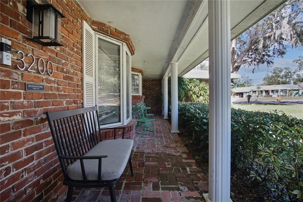 Под контрактом: $2,600 (4 спален, 4 ванн, 2671 Квадратных фут)