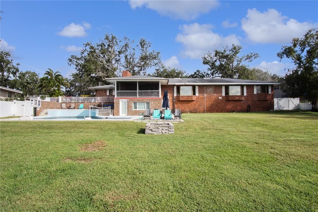 Под контрактом: $2,600 (4 спален, 4 ванн, 2671 Квадратных фут)