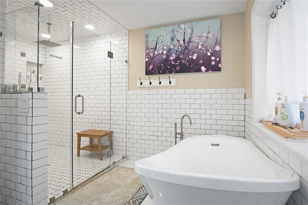 Под контрактом: $2,600 (4 спален, 4 ванн, 2671 Квадратных фут)