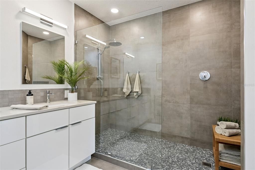 En Venta: $419,000 (1 camas, 1 baños, 1135 Pies cuadrados)