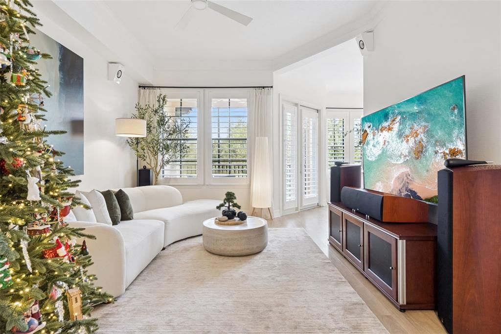 En Venta: $419,000 (1 camas, 1 baños, 1135 Pies cuadrados)