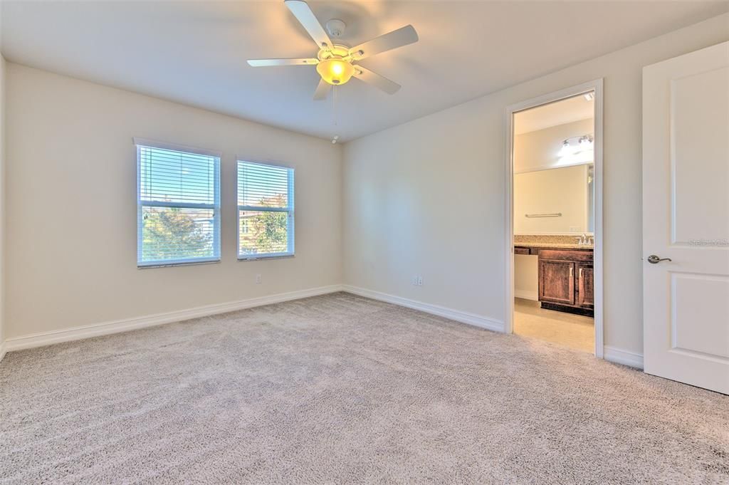 En Venta: $379,500 (3 camas, 2 baños, 1816 Pies cuadrados)