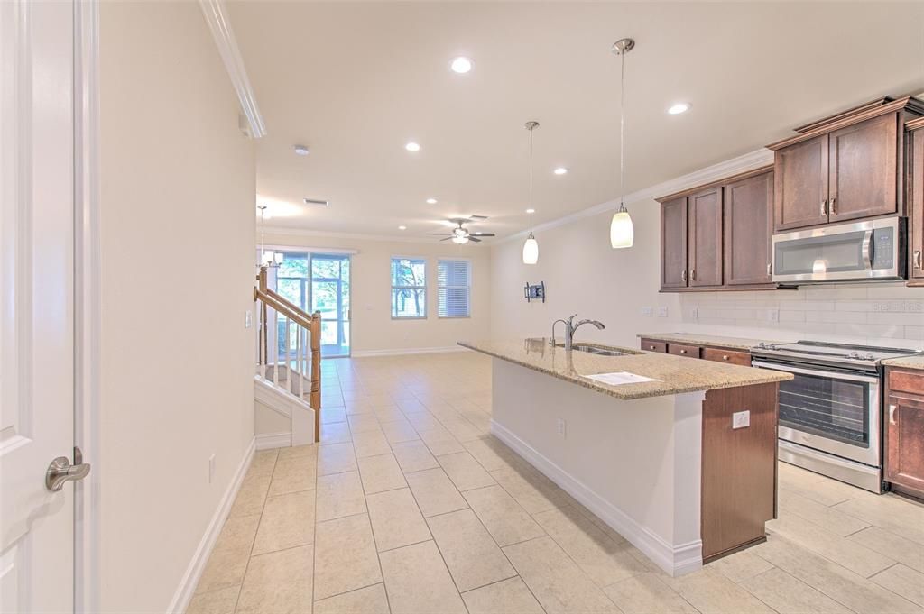 En Venta: $379,500 (3 camas, 2 baños, 1816 Pies cuadrados)