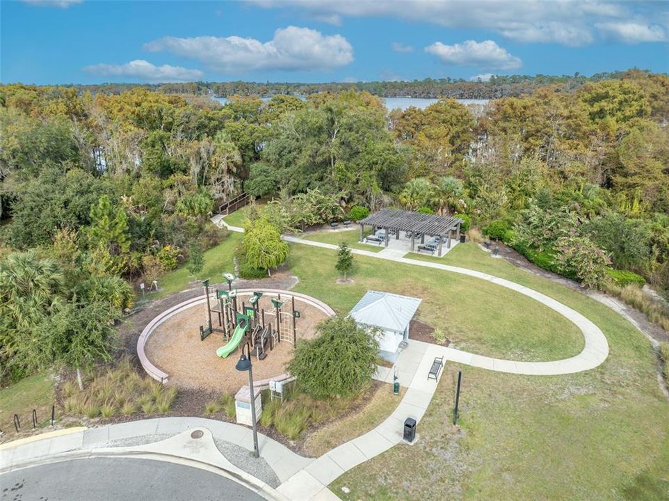 En Venta: $739,990 (4 camas, 2 baños, 2196 Pies cuadrados)