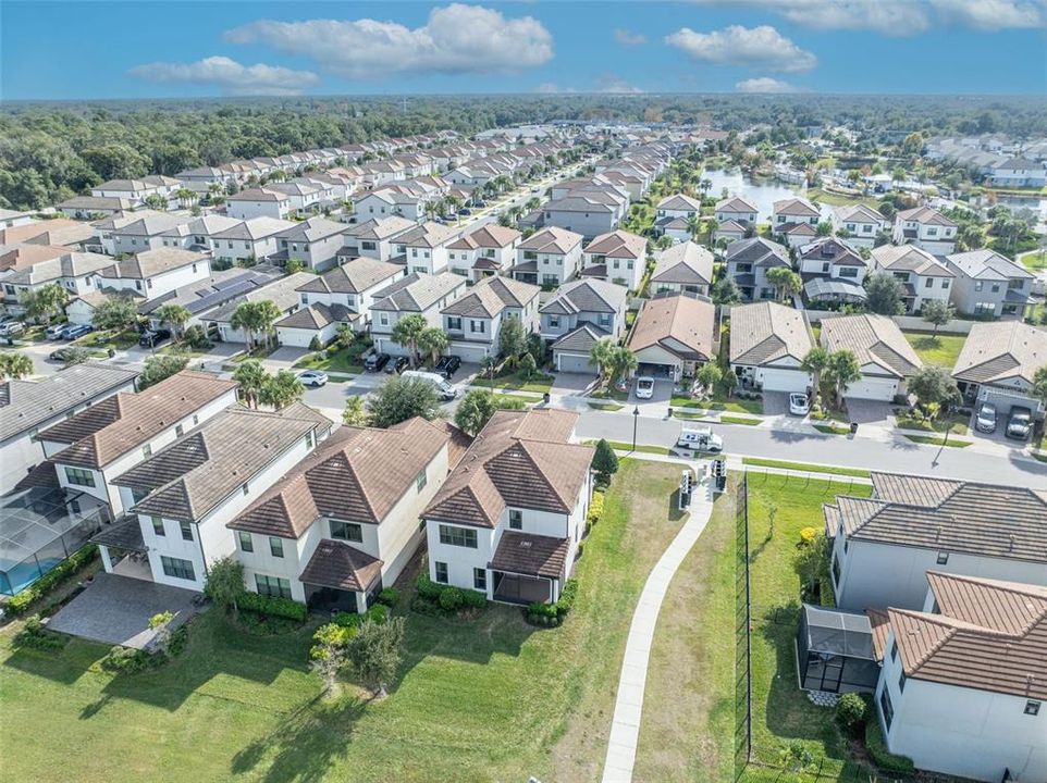 En Venta: $739,990 (4 camas, 2 baños, 2196 Pies cuadrados)