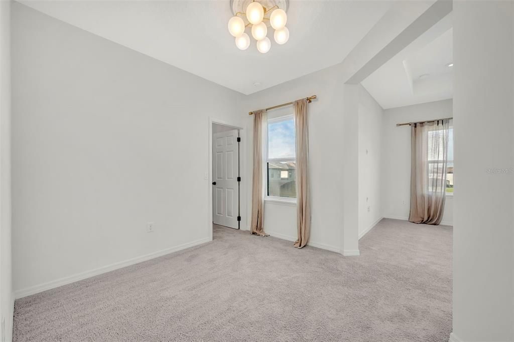 En Venta: $739,990 (4 camas, 2 baños, 2196 Pies cuadrados)