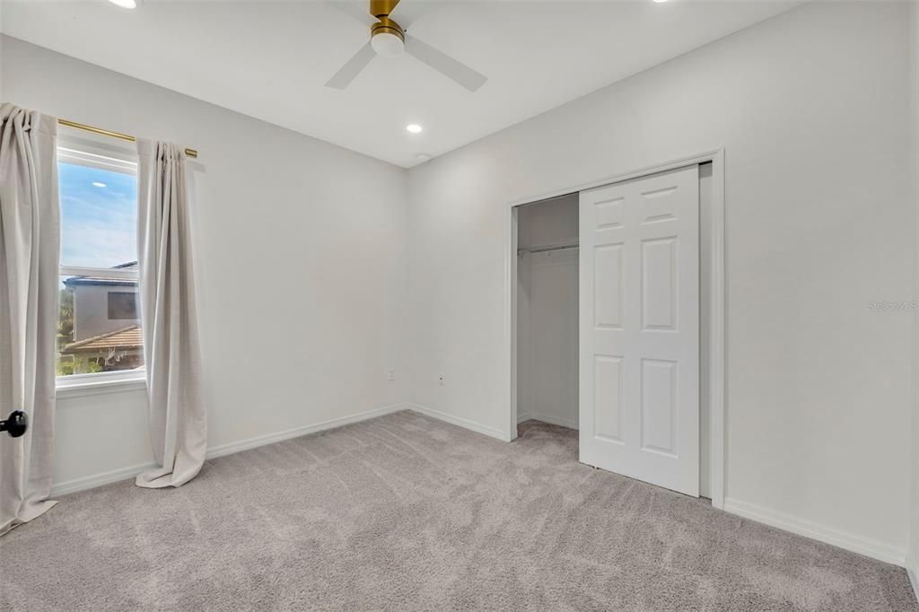 En Venta: $739,990 (4 camas, 2 baños, 2196 Pies cuadrados)