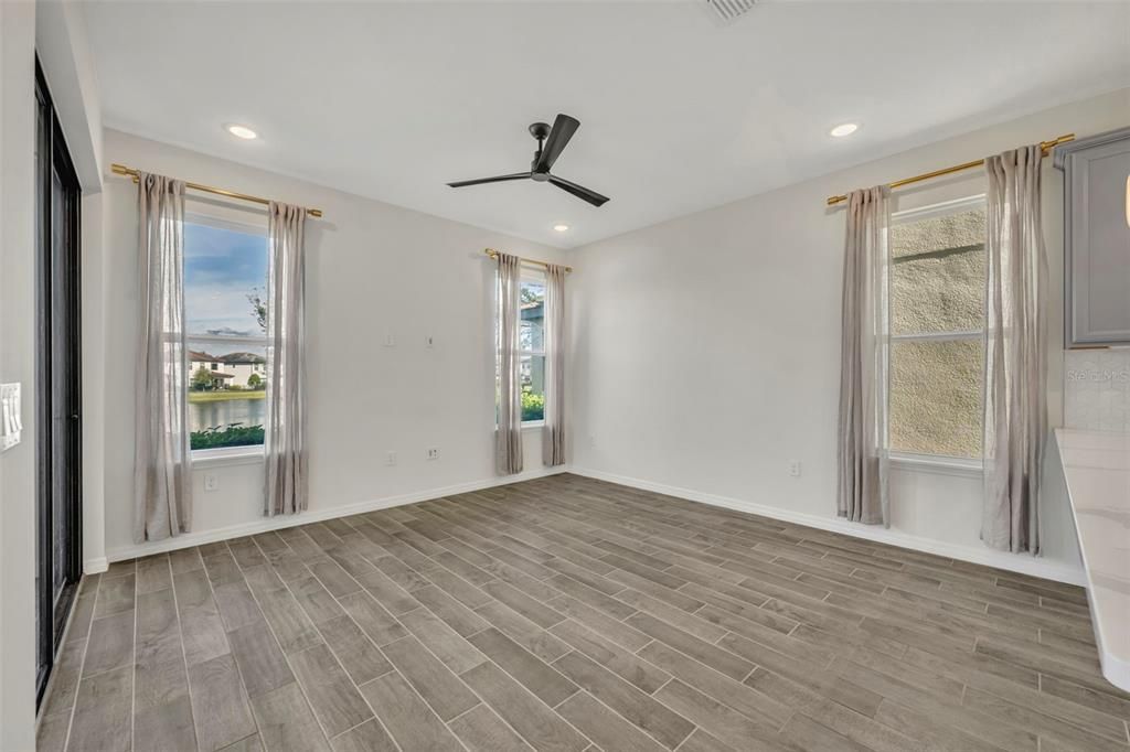 待售: $739,990 (4 贝兹, 2 浴室, 2196 平方英尺)