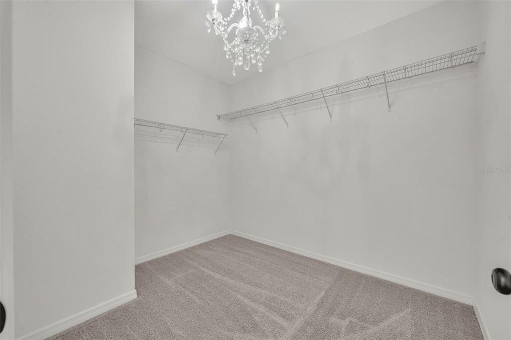 En Venta: $739,990 (4 camas, 2 baños, 2196 Pies cuadrados)