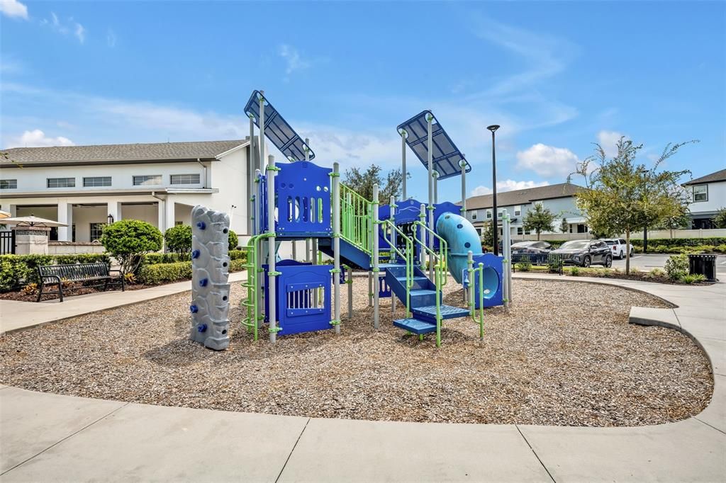 En Venta: $739,990 (4 camas, 2 baños, 2196 Pies cuadrados)