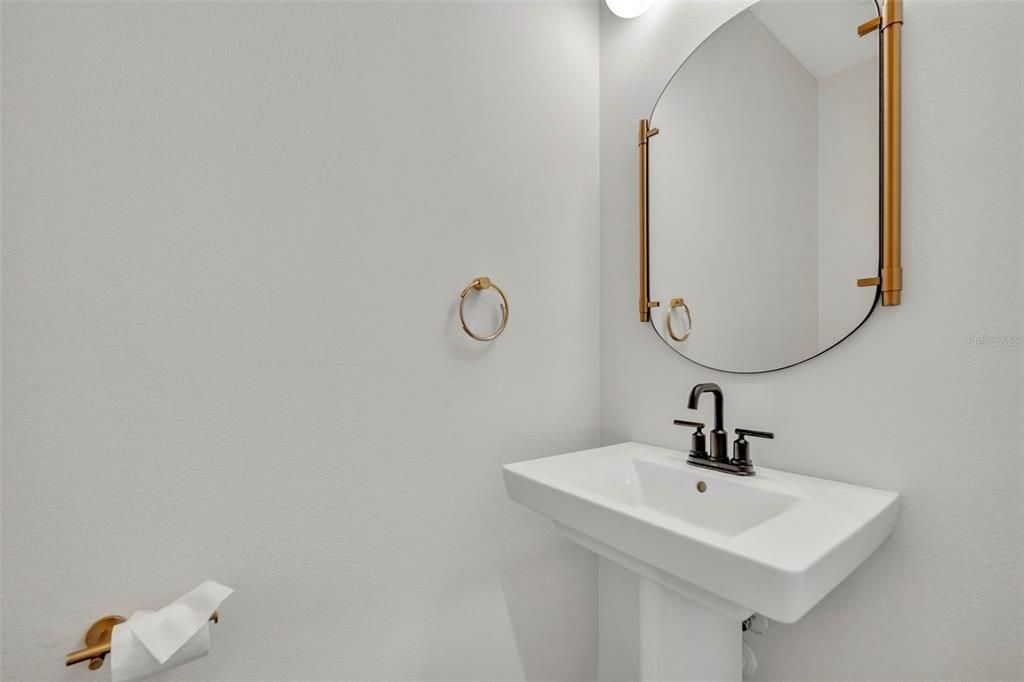 待售: $739,990 (4 贝兹, 2 浴室, 2196 平方英尺)