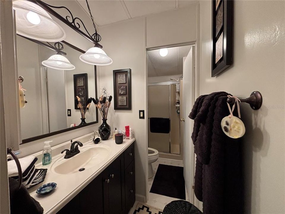 For Sale: $169,400 (2 beds, 2 baths, 1300 Square Feet)