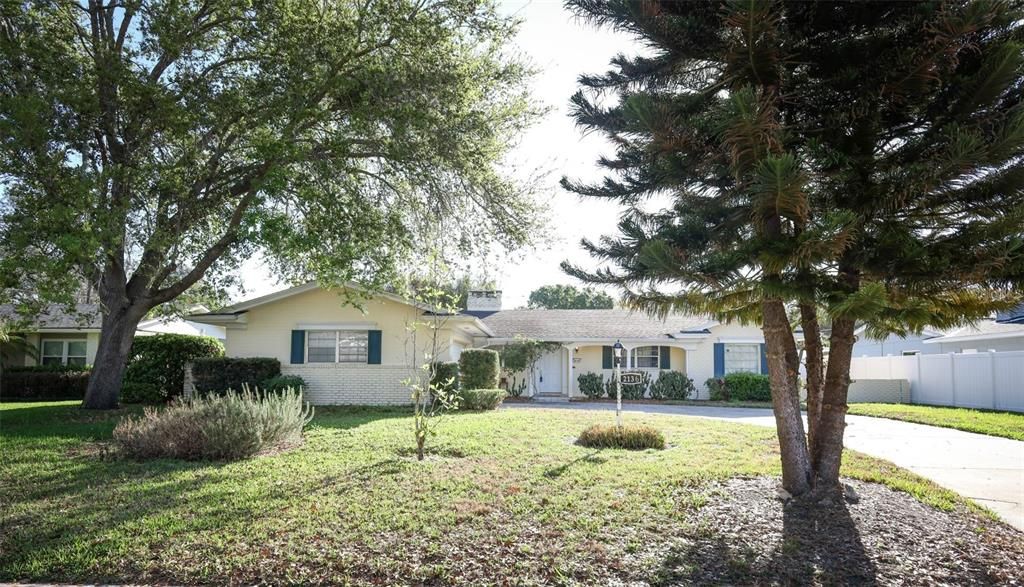 Vendido Recientemente: $565,000 (3 camas, 2 baños, 1929 Pies cuadrados)