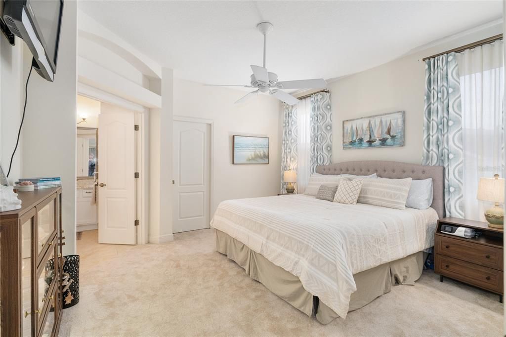 На продажу: $439,900 (3 спален, 2 ванн, 1621 Квадратных фут)