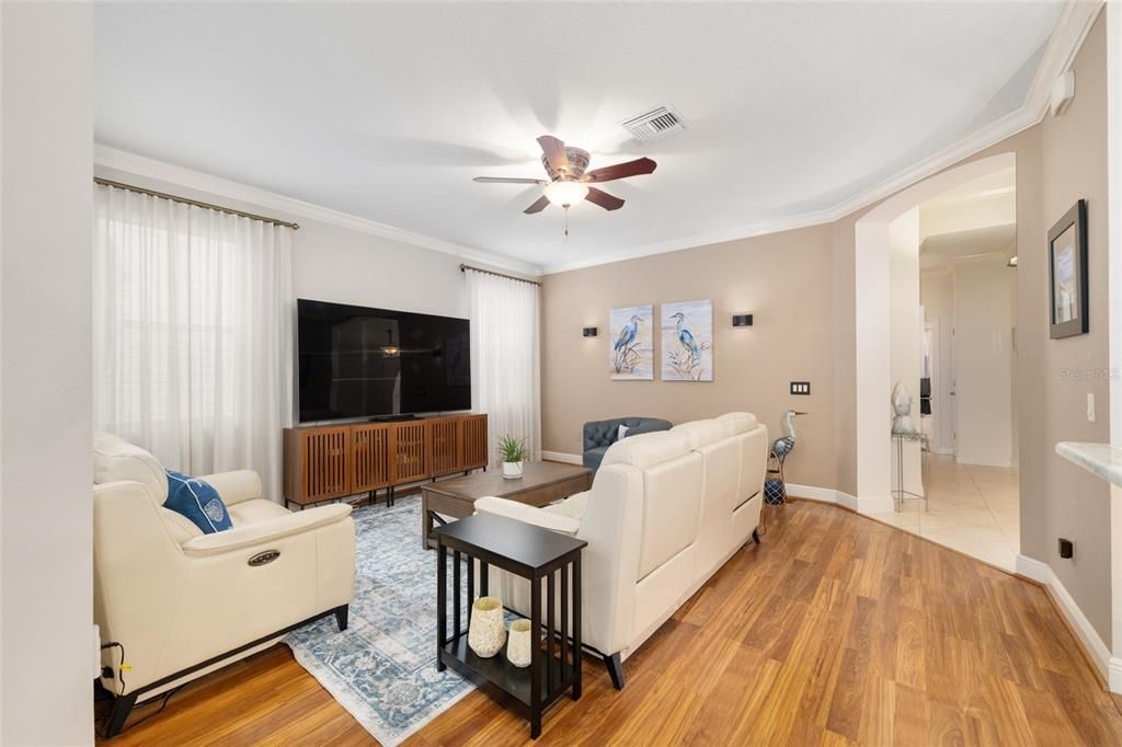 На продажу: $439,900 (3 спален, 2 ванн, 1621 Квадратных фут)