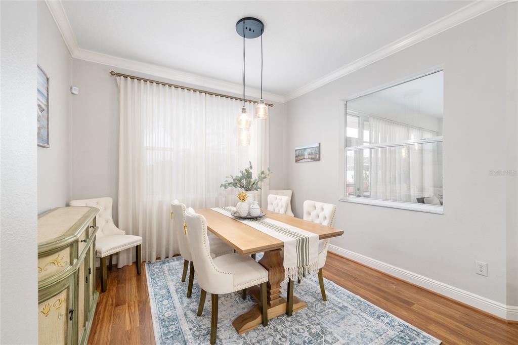 На продажу: $439,900 (3 спален, 2 ванн, 1621 Квадратных фут)