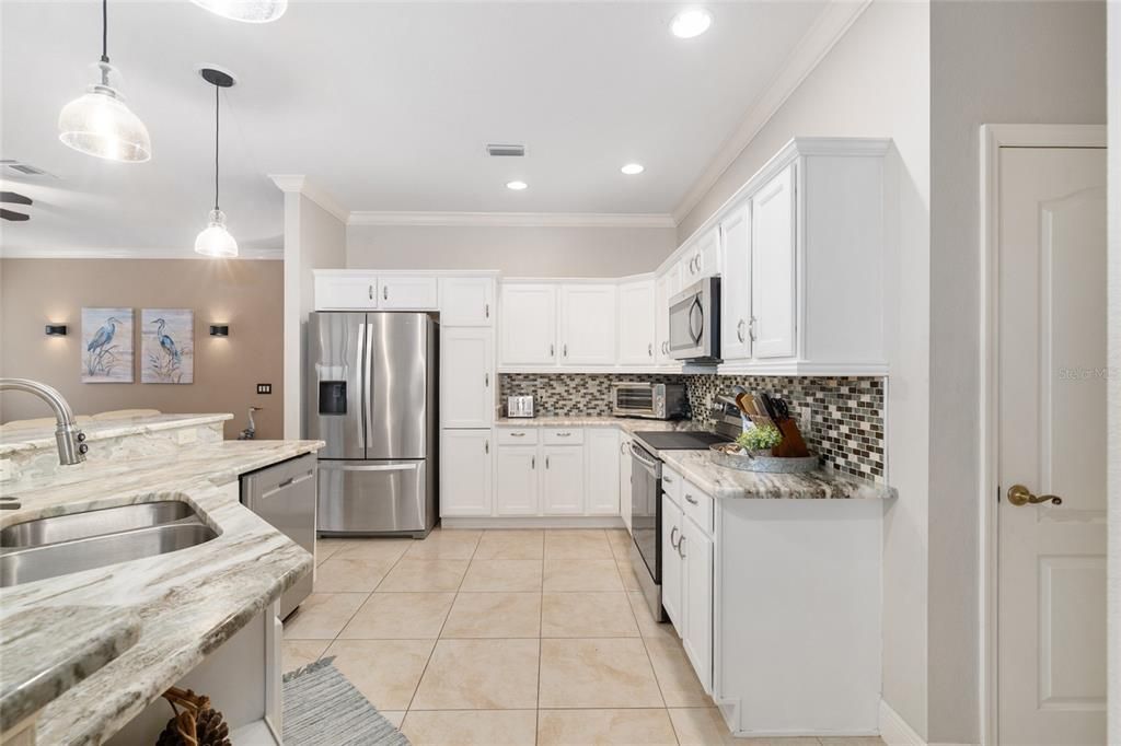 На продажу: $439,900 (3 спален, 2 ванн, 1621 Квадратных фут)