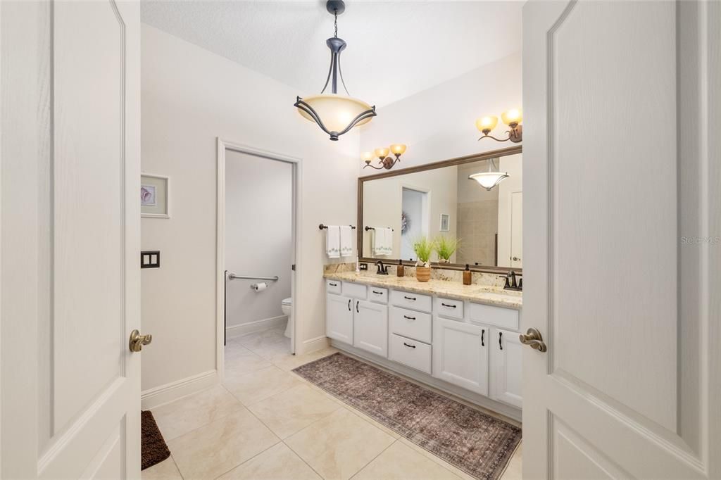 На продажу: $439,900 (3 спален, 2 ванн, 1621 Квадратных фут)