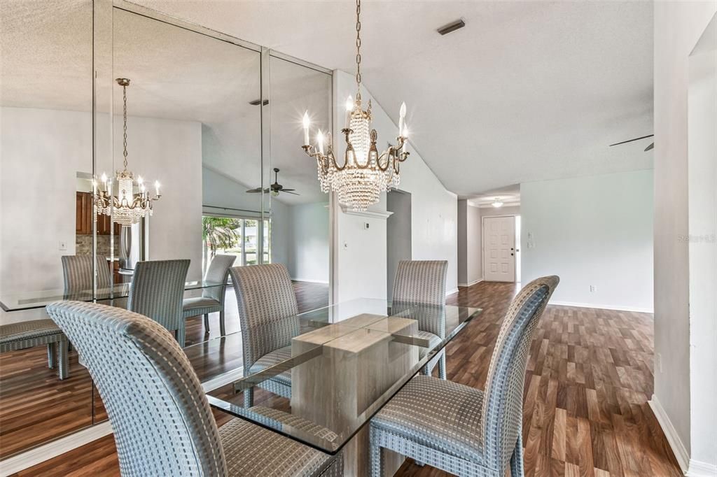 待售: $329,916 (2 贝兹, 2 浴室, 1268 平方英尺)