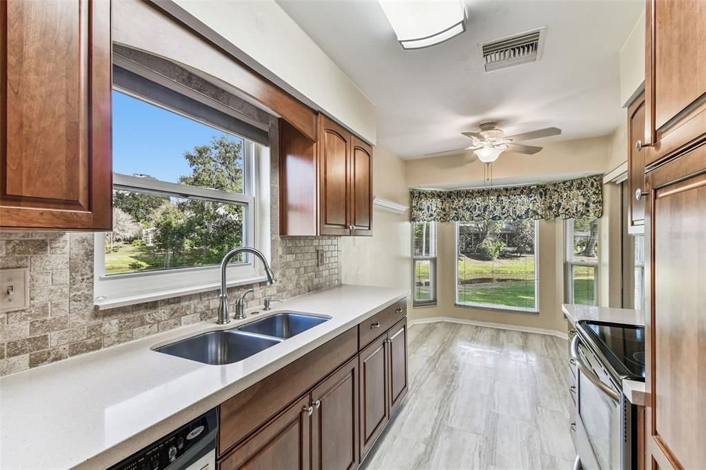 待售: $329,916 (2 贝兹, 2 浴室, 1268 平方英尺)