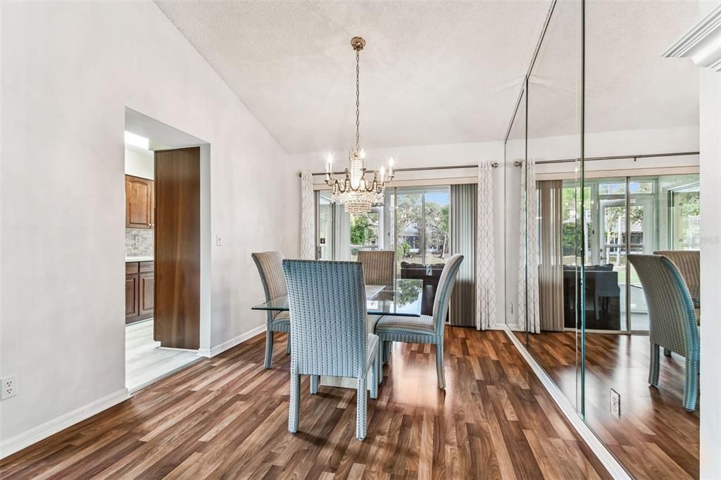 待售: $329,916 (2 贝兹, 2 浴室, 1268 平方英尺)