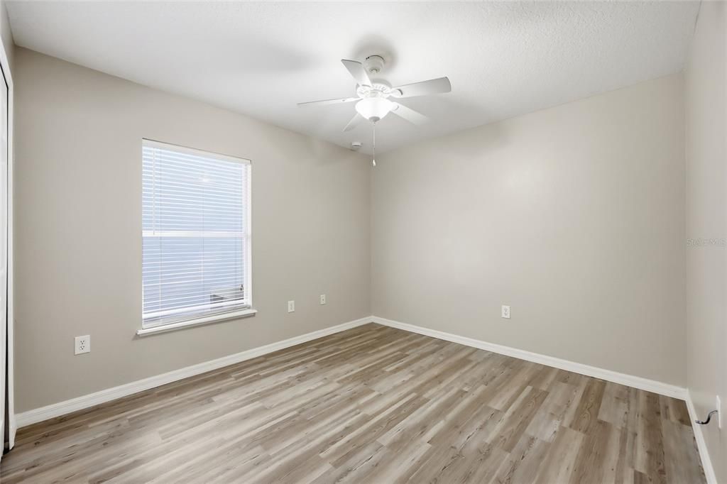 待售: $560,000 (4 贝兹, 2 浴室, 2256 平方英尺)