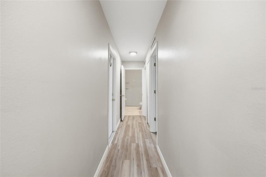 待售: $560,000 (4 贝兹, 2 浴室, 2256 平方英尺)