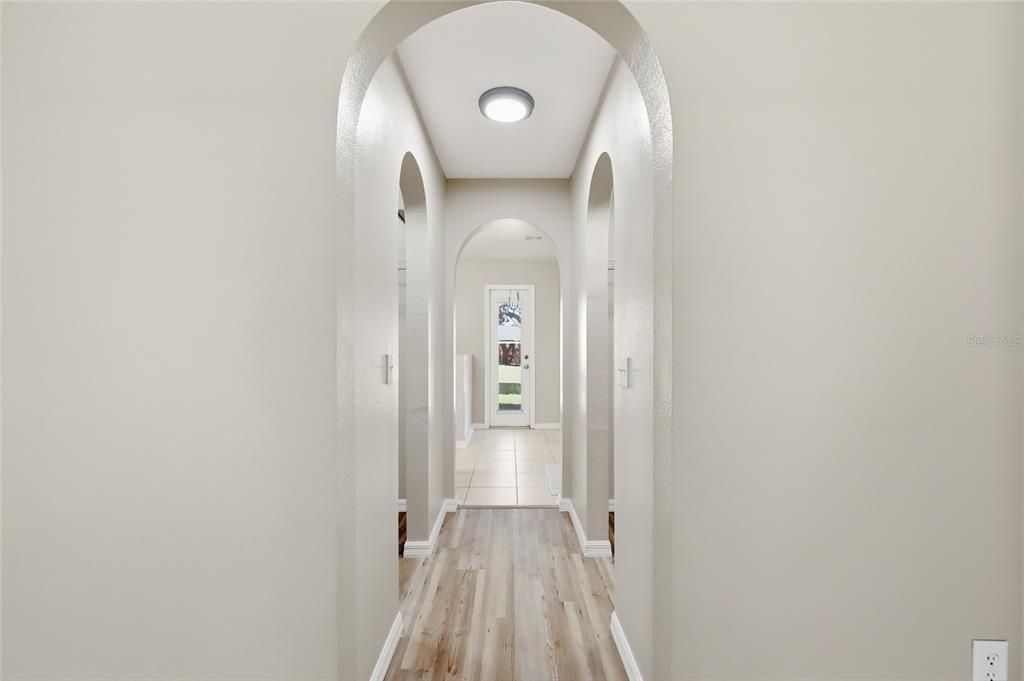 待售: $560,000 (4 贝兹, 2 浴室, 2256 平方英尺)