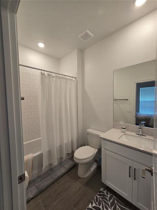 For Rent: $4,000 (3 beds, 3 baths, 2156 Square Feet)