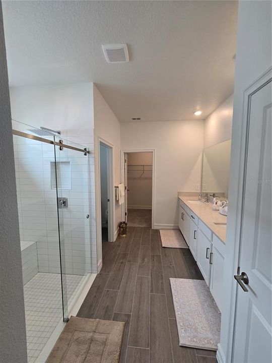 For Rent: $4,000 (3 beds, 3 baths, 2156 Square Feet)