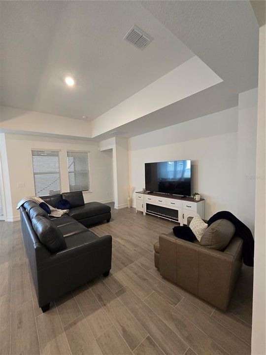 For Rent: $4,000 (3 beds, 3 baths, 2156 Square Feet)