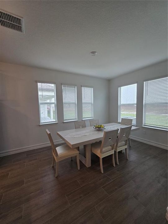 For Rent: $4,000 (3 beds, 3 baths, 2156 Square Feet)