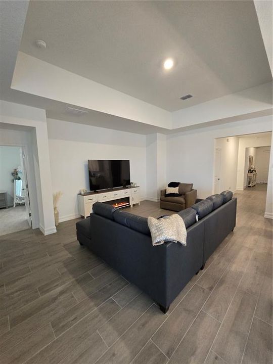 For Rent: $4,000 (3 beds, 3 baths, 2156 Square Feet)