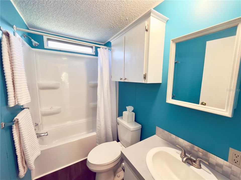 待售: $123,500 (2 贝兹, 2 浴室, 920 平方英尺)