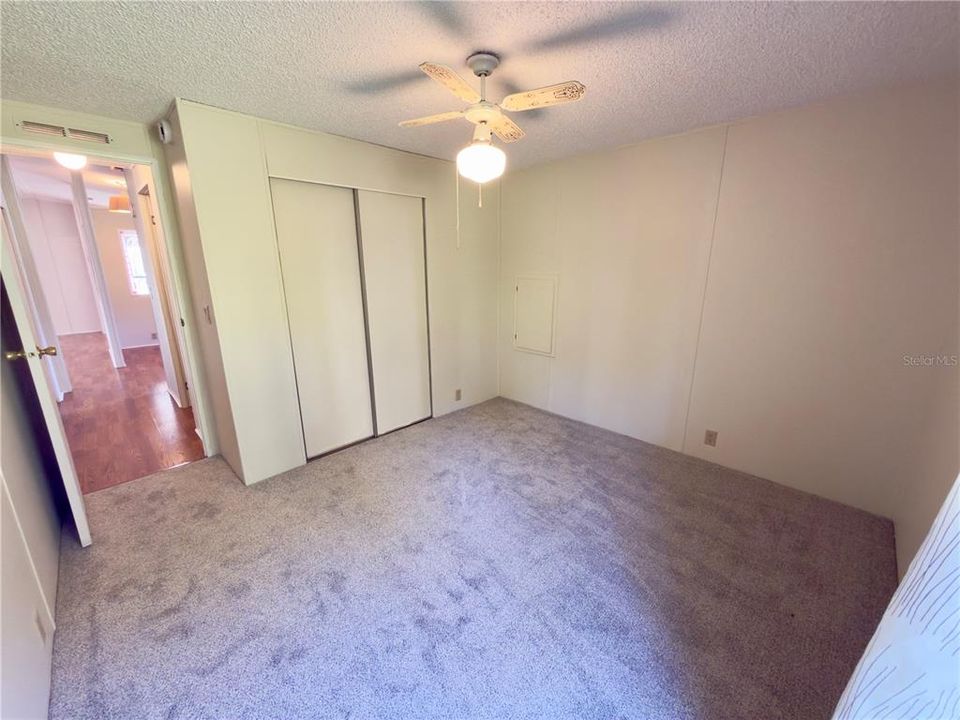 待售: $123,500 (2 贝兹, 2 浴室, 920 平方英尺)