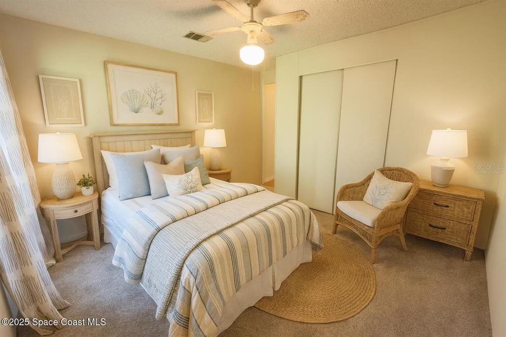 待售: $123,500 (2 贝兹, 2 浴室, 920 平方英尺)