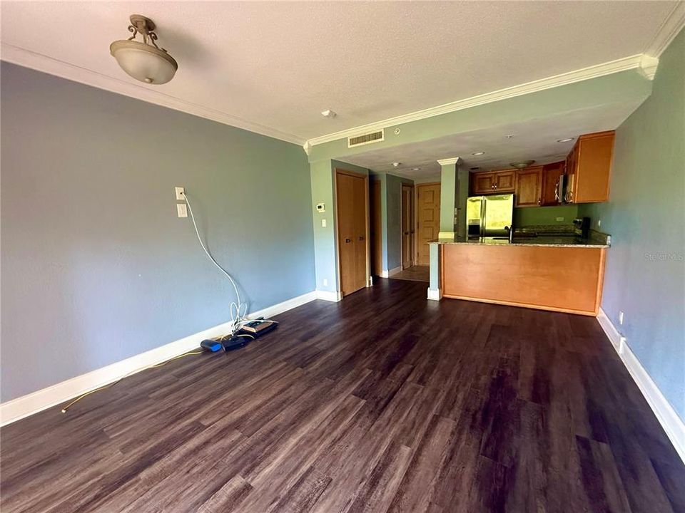 For Rent: $1,550 (1 beds, 1 baths, 610 Square Feet)