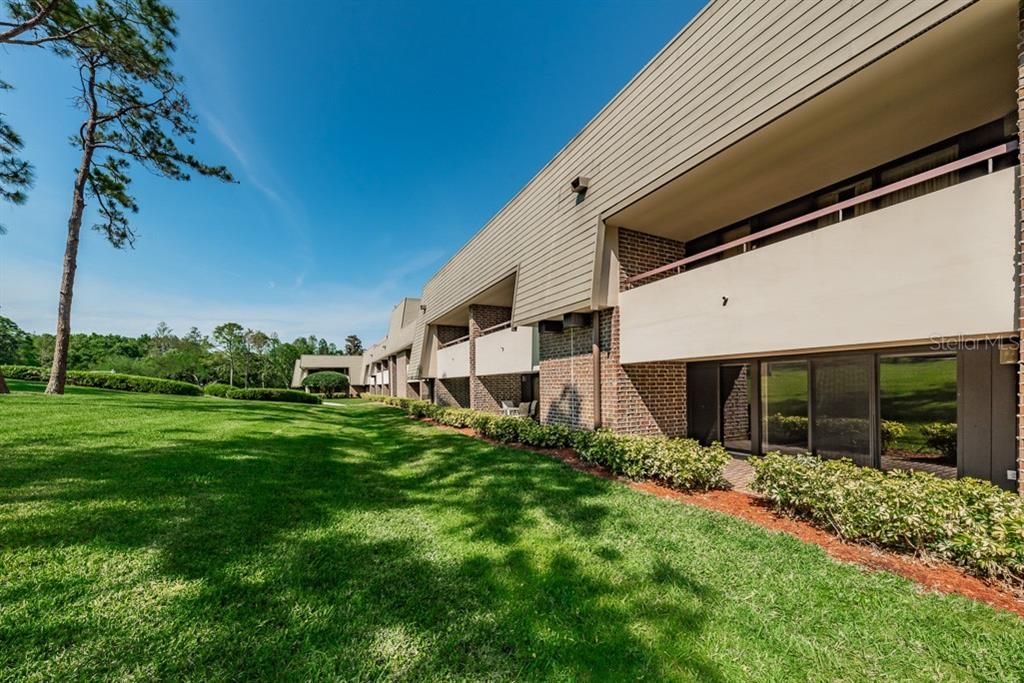 For Rent: $1,550 (1 beds, 1 baths, 610 Square Feet)