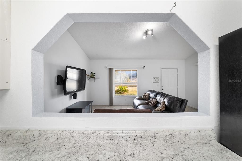 待售: $215,000 (3 贝兹, 2 浴室, 1254 平方英尺)