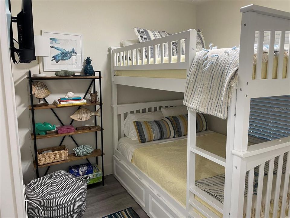 For Rent: $3,500 (3 beds, 2 baths, 1150 Square Feet)