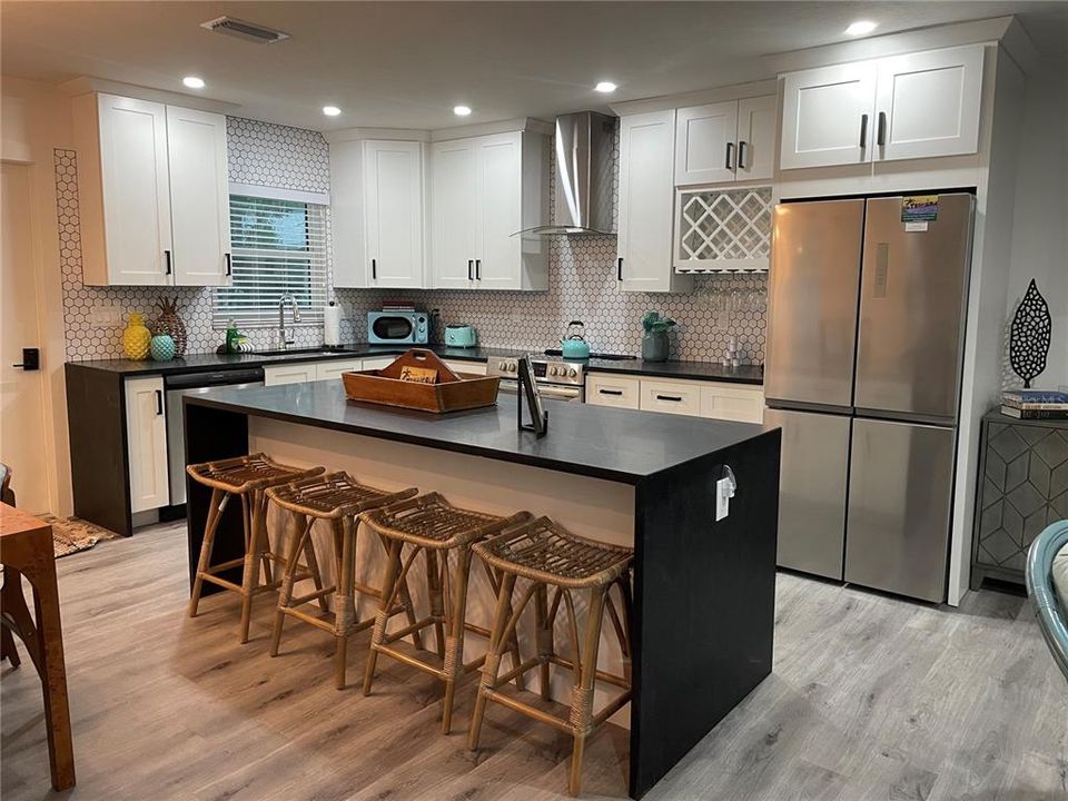 For Rent: $3,500 (3 beds, 2 baths, 1150 Square Feet)