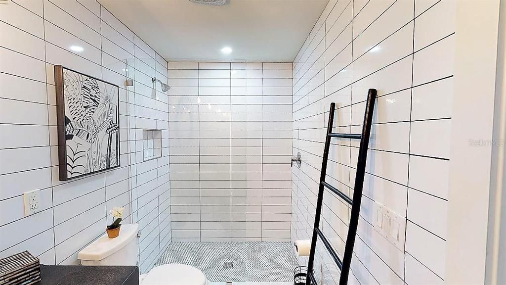 For Rent: $3,500 (3 beds, 2 baths, 1150 Square Feet)