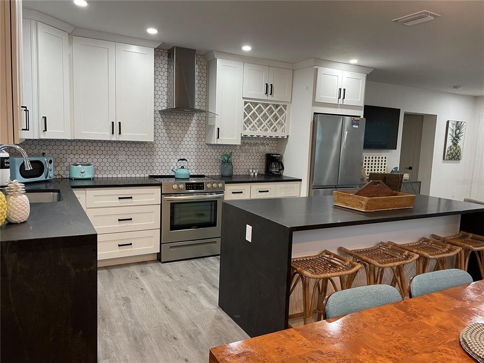 For Rent: $3,500 (3 beds, 2 baths, 1150 Square Feet)