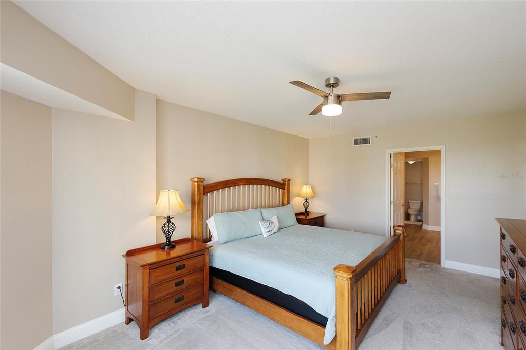 En Venta: $399,000 (2 camas, 2 baños, 1438 Pies cuadrados)