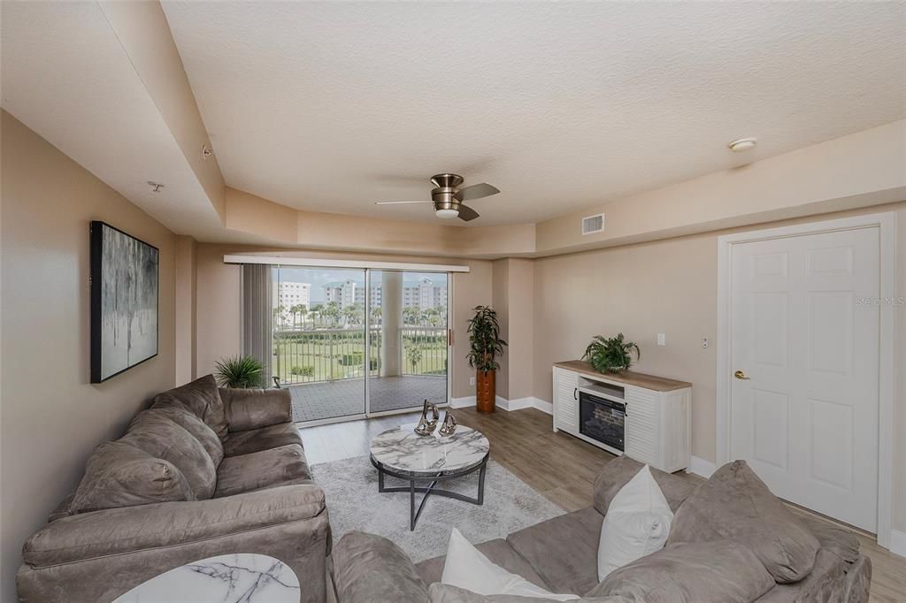 En Venta: $399,000 (2 camas, 2 baños, 1438 Pies cuadrados)