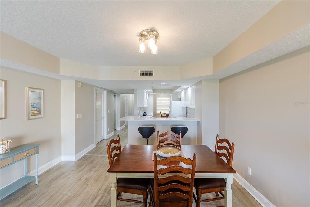 En Venta: $399,000 (2 camas, 2 baños, 1438 Pies cuadrados)