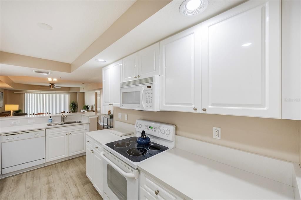 En Venta: $399,000 (2 camas, 2 baños, 1438 Pies cuadrados)