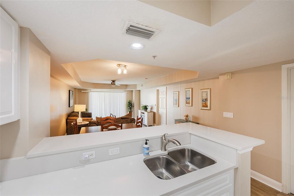 En Venta: $399,000 (2 camas, 2 baños, 1438 Pies cuadrados)