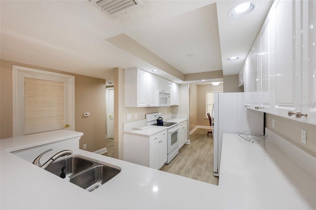 En Venta: $399,000 (2 camas, 2 baños, 1438 Pies cuadrados)